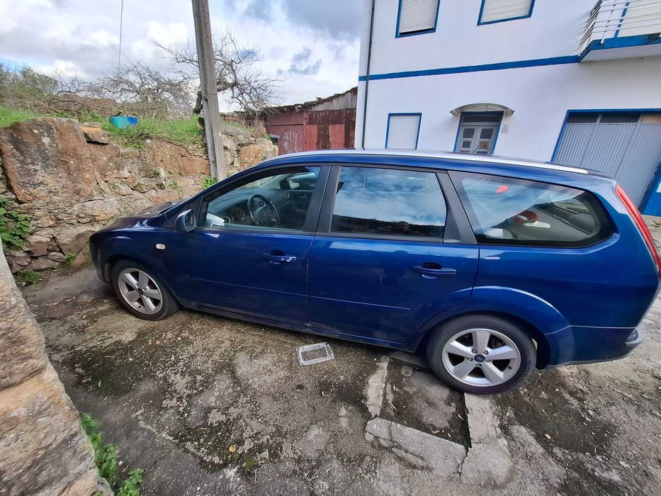 Ford Focus-Gasolina 2007-Pouca quilometragem