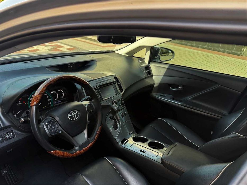 продаю  авто TOYOTA