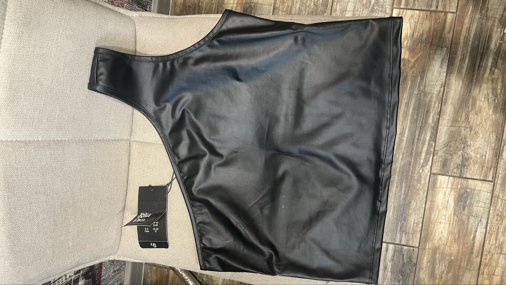 Топ на одне плече під шкіру