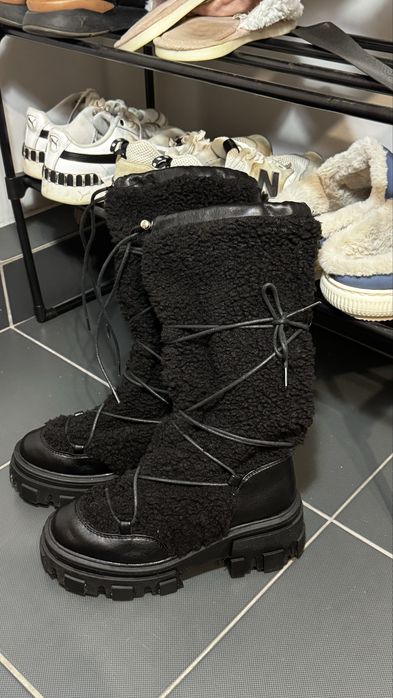 Зимові чоботи, снігоходи, місяцеходи,  черевики
