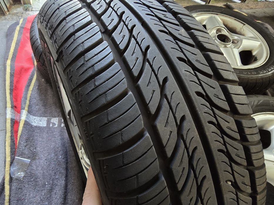4 Pneus (novos) Kormoran  + Jantes Fiesta MK4