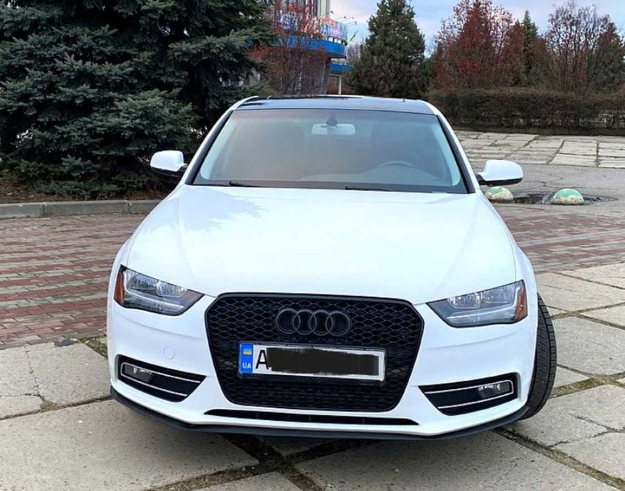 решетка S line A4 rs4 AUDI решотка радиатора новая ауді В8.5 решітка