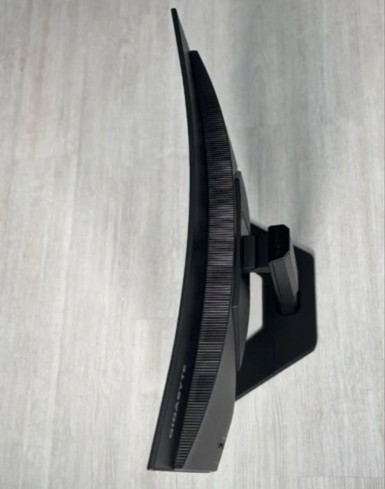 Sprzedam monitor Gigabyte M32QC