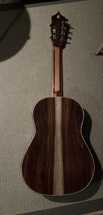 Guitarra clássica sete cordas