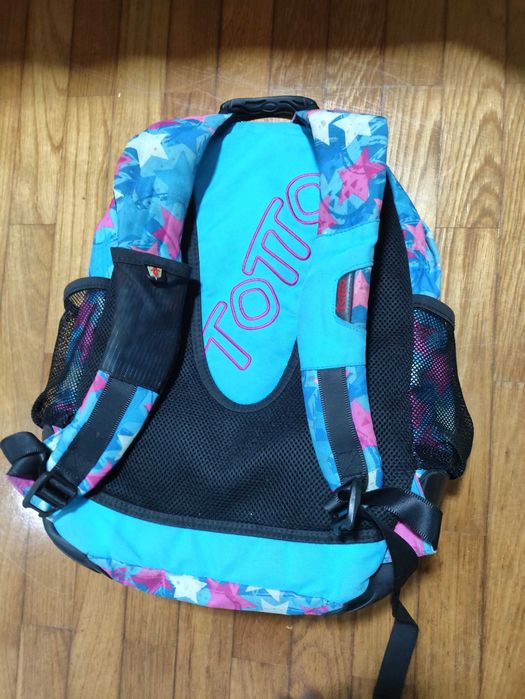 Mochila escolar  totto