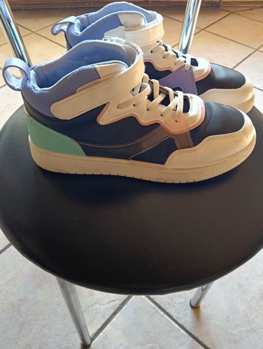 Buty sportowe rozmiar 38