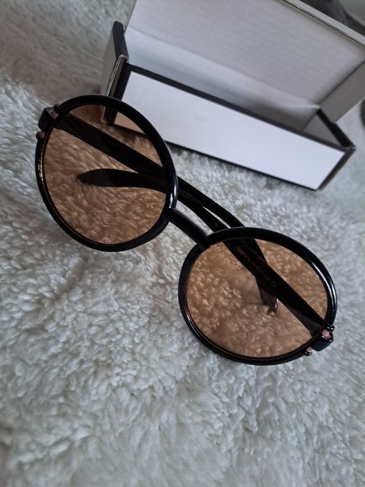 Okulary przeciwsłoneczne j. Carolina Herrera