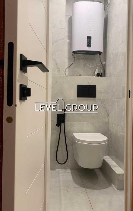 5-к на першому пов 100,3 м.кв. Харківський масив вул Тростянецька 6 ж