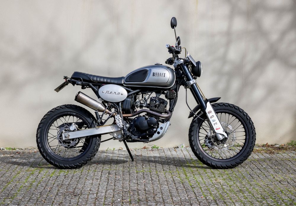 Bullit Hero 125  - Muitos Extras