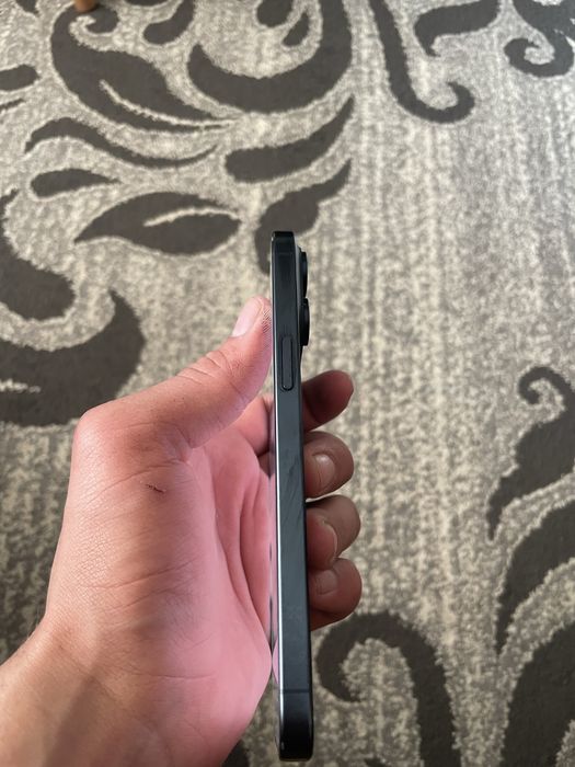 Продам 15 про макс