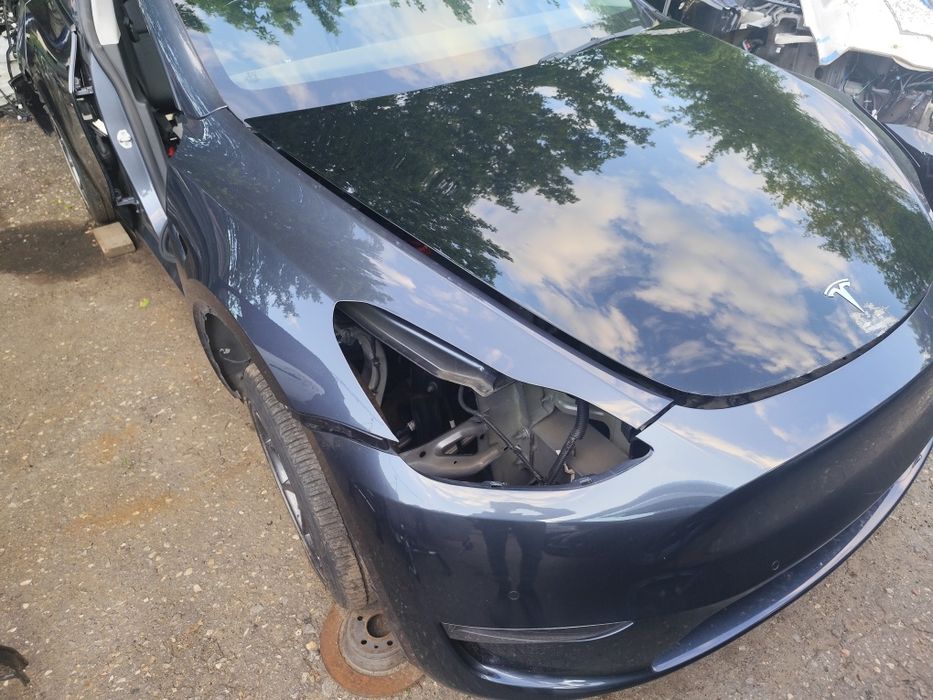 Капот Tesla model Y 3 S / Капот Тесла модель У 3 С без дефектів б/у оригінал