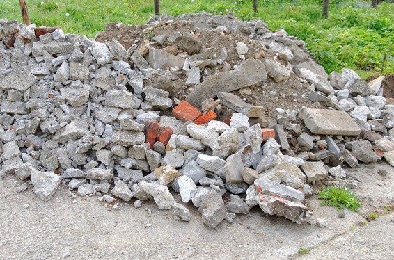 Remoção de entulho, madeiras e pladur