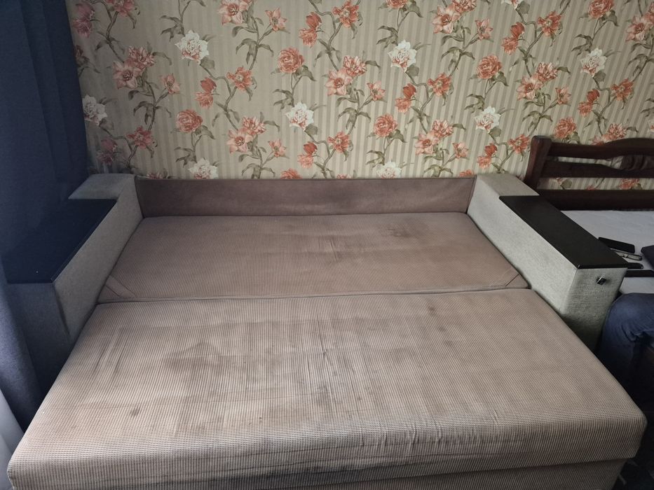 Продам диван  150/200 см