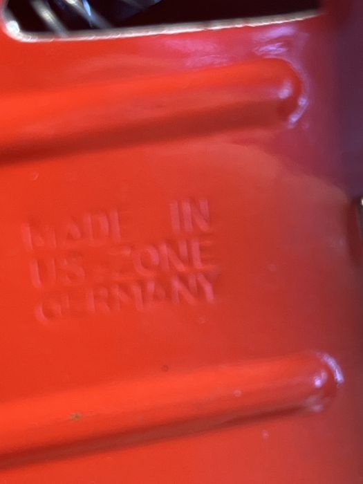 Stara zabawka metalowa