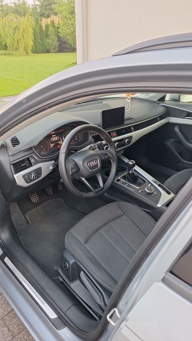 Audi a4 b9 8w  2.0