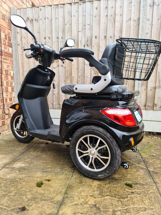 Skuter Inwalidzki Dla Seniora Wózek Elektryczny 8km Przebiegu Jak Nowy