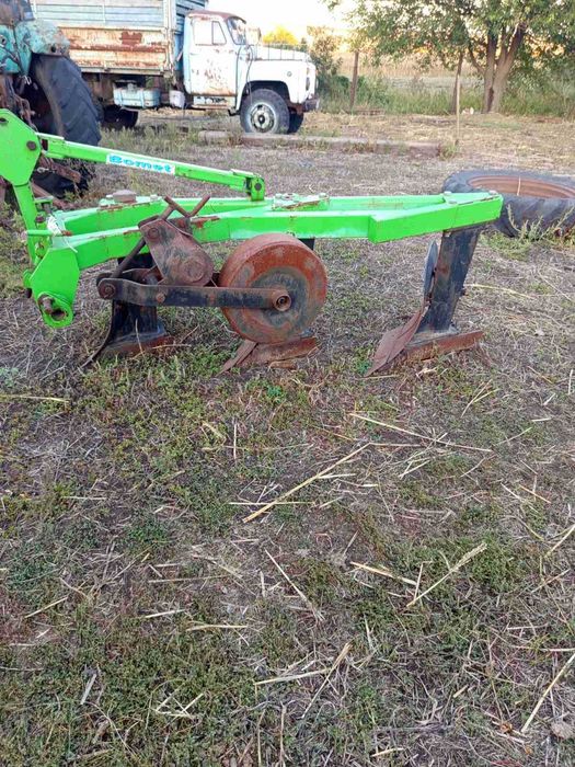 Плуг польський Bomet 3-25