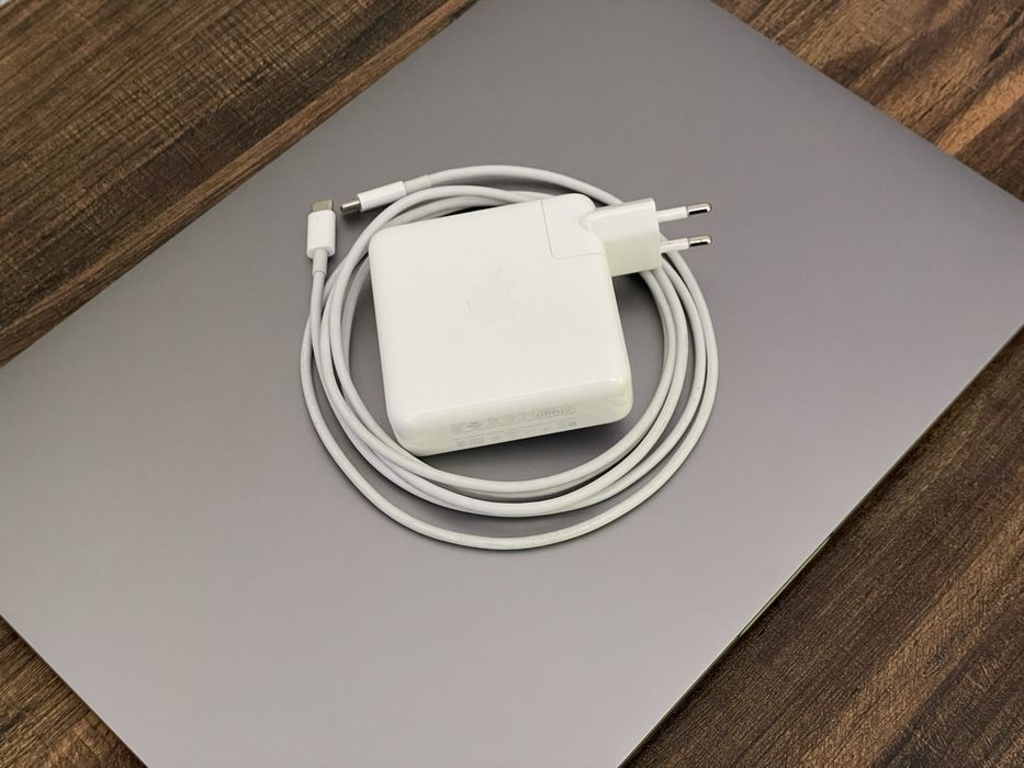 MacBook Pro 16 2019 i9 32gb [Radeon Pro 5500m 8gb]