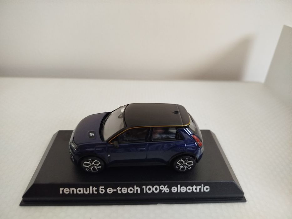 Miniatura Renault 5 E-Tech 1/43 Nova