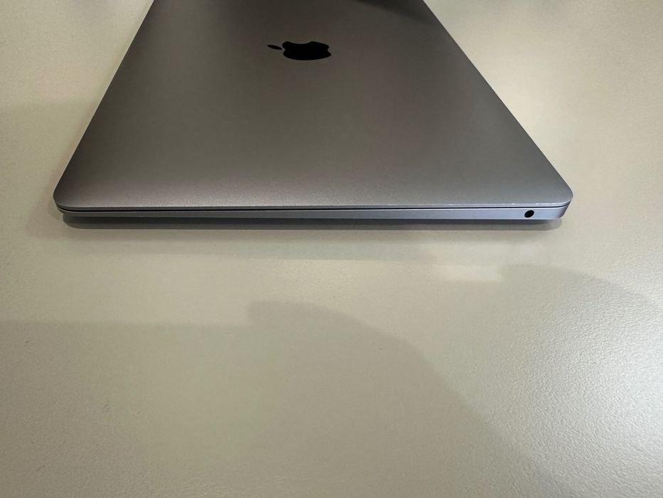Apple MacBook Air M1 16ГБ/256ГБ