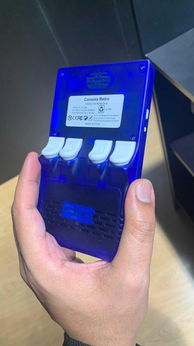 Consola Retro R36 Ultra - Diversão Clássica a Qualquer Hora!