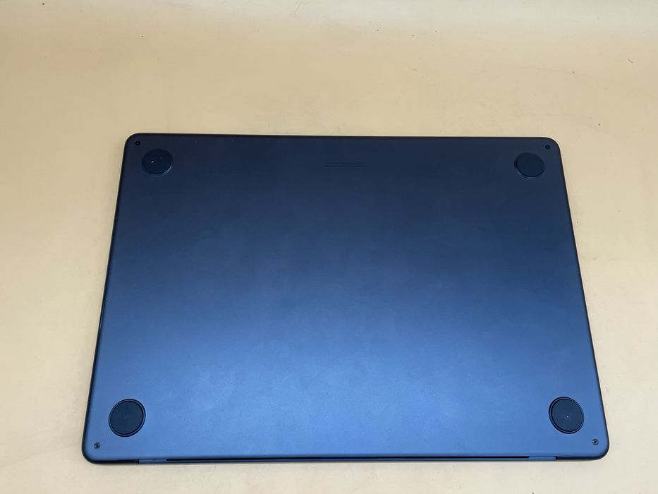 Macbook air 2022 m2 512 gb ssd !