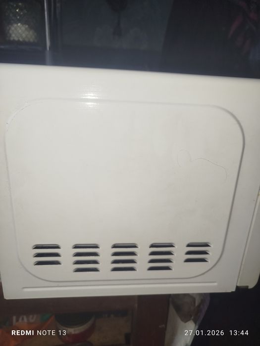 Продам микроволновку+полочка для микроволновки,цена за все!