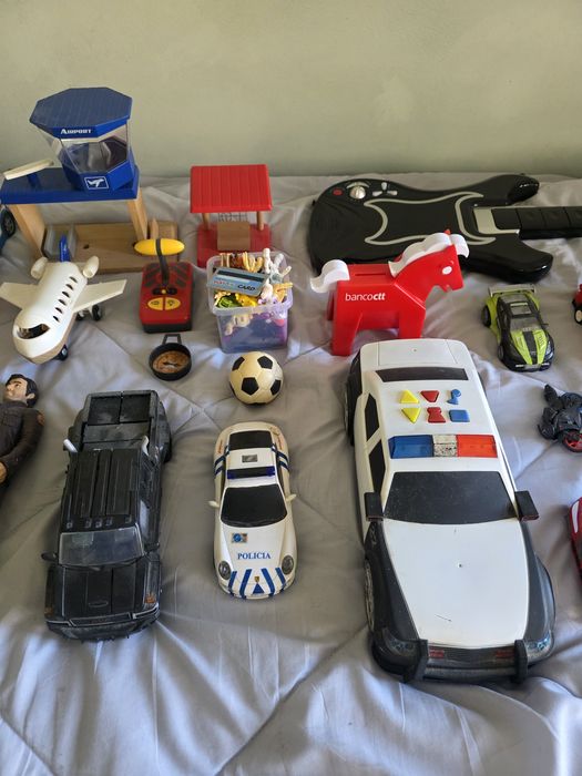 Vendo brinquedos menino