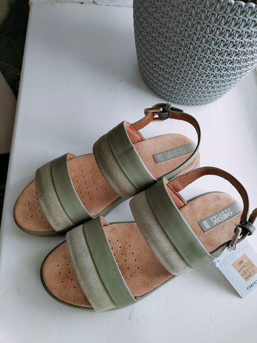 Босоніжки натуральні Geox 37р