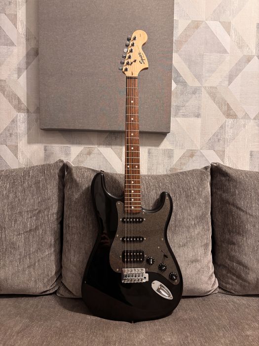 Gitara Squier Strat z Humbukerem