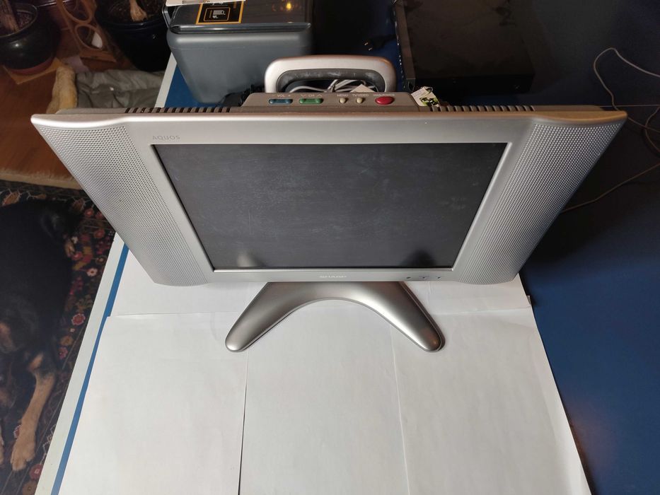 Sharp LCD LC-15B2M 15''