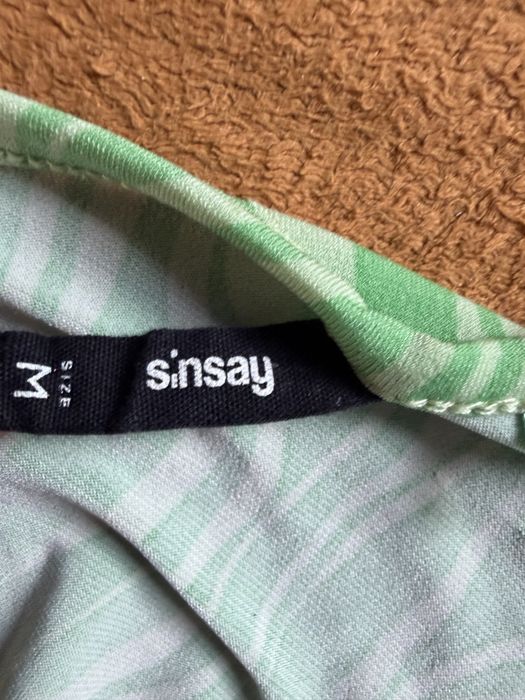 Crop top wiązany Sinsay