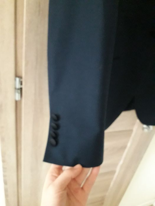 Męski garnitur elegancki