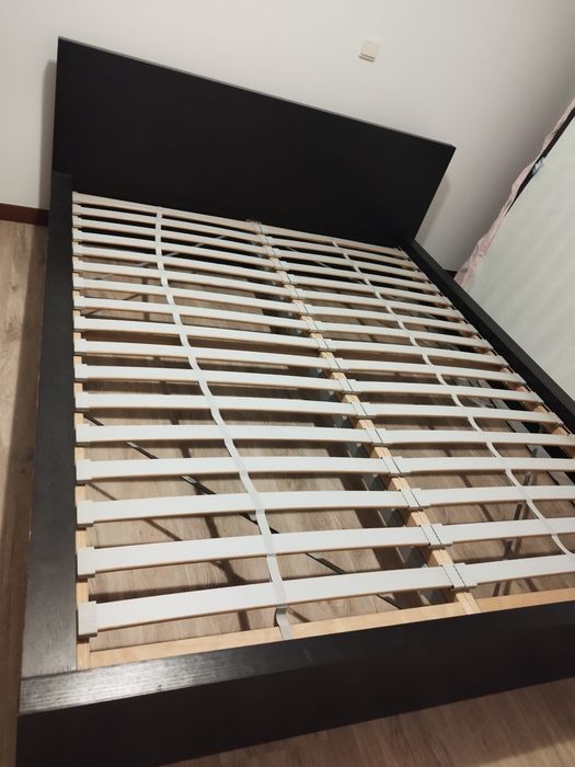 Vendo cama sem colcao