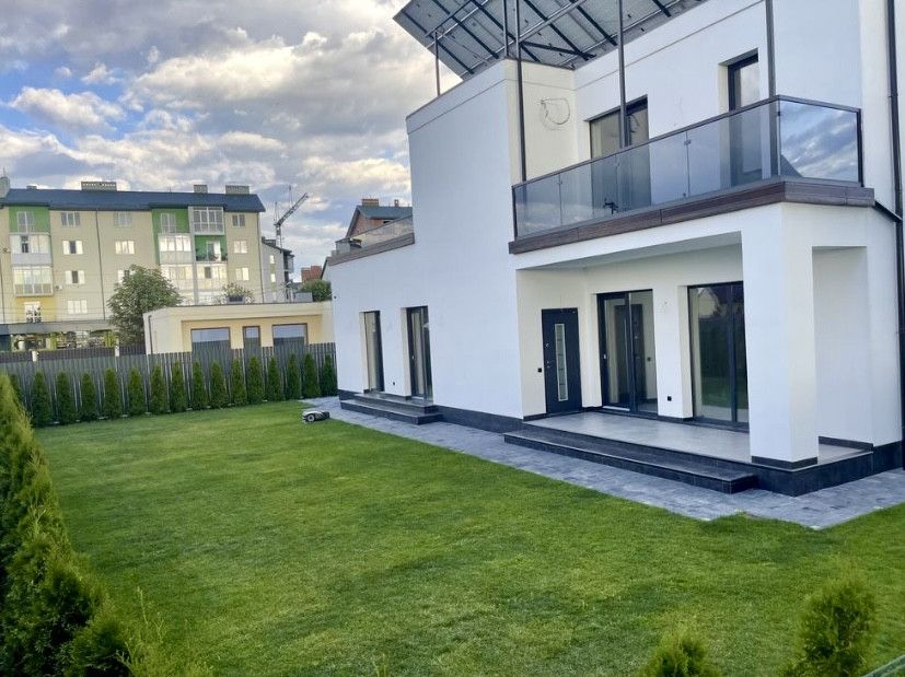 Продаж затишного будинку у Скнилові