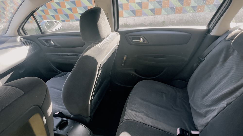 CITROËN C4  1.4 16V Gasolina — photo 5