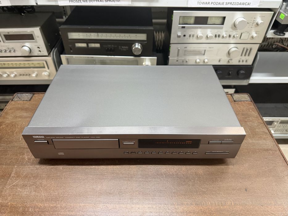 Odtwarzacz płyt CD Yamaha CDX-390 Audio Room