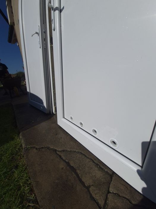 Drzwi techniczne pvc gospodarcze prawe I lewe.