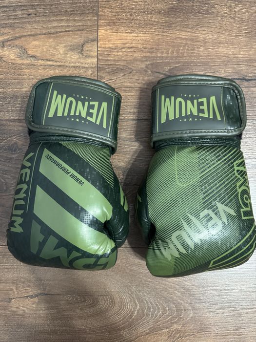 Оригінальні Боксерські рукавиці Venum Boxing Gloves Loma Edition 8 oz.