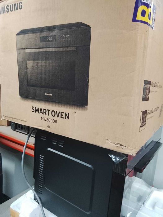 Forno de Micro-ondas com Convecção Samsung MW8000R