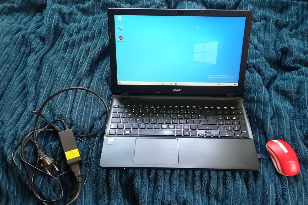 Laptop Acer komplet