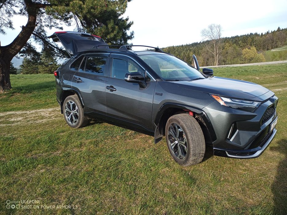 Toyota RAV4-4 Prime. Plug-in  hybrids