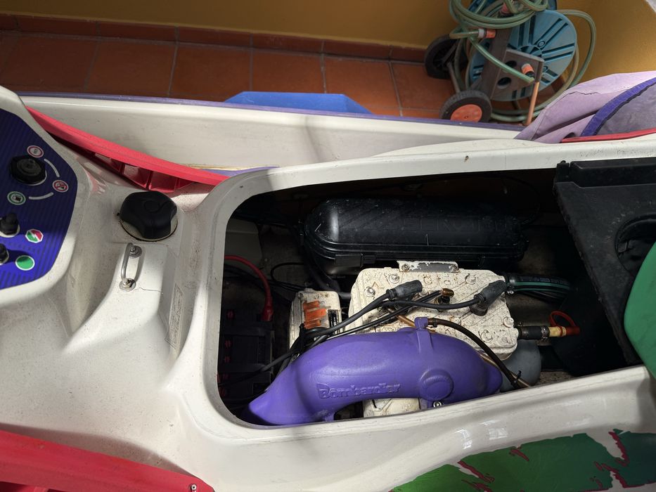 Seadoo XP 650 – 1993 • Pouco uso • Com atrelado Toniauto