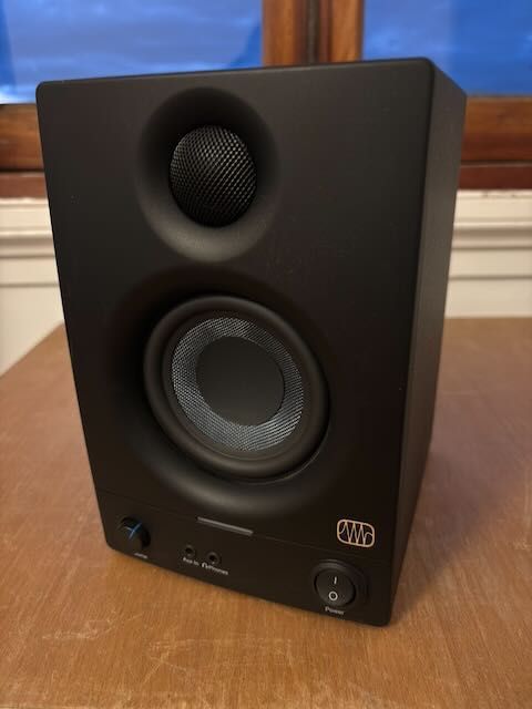 Monitores PreSonus Eris 3.5