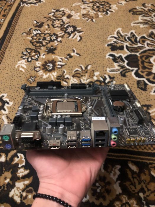 Материнська плата і процесор