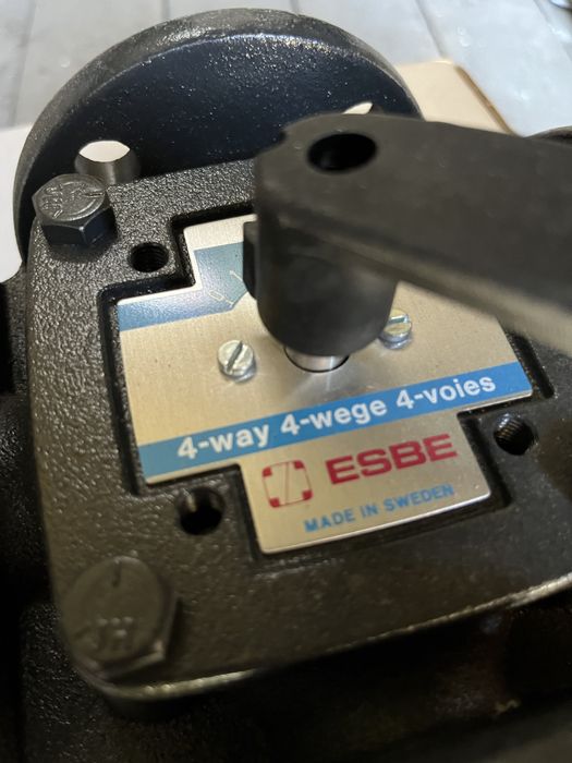 Zawór ESBE żeliwny kołnierz. 4F DN32