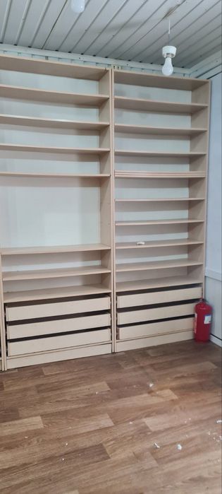 Срочно Продам мебель для магазина косметики и парфюмерии