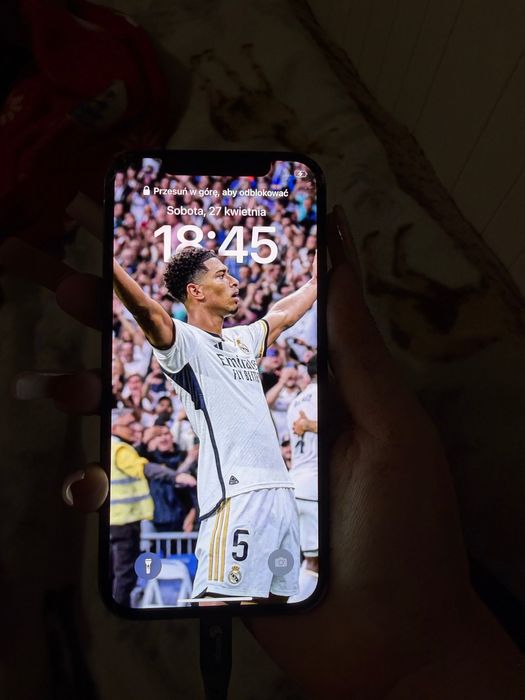 iPhone 12 uszkodzony wyświetlacz