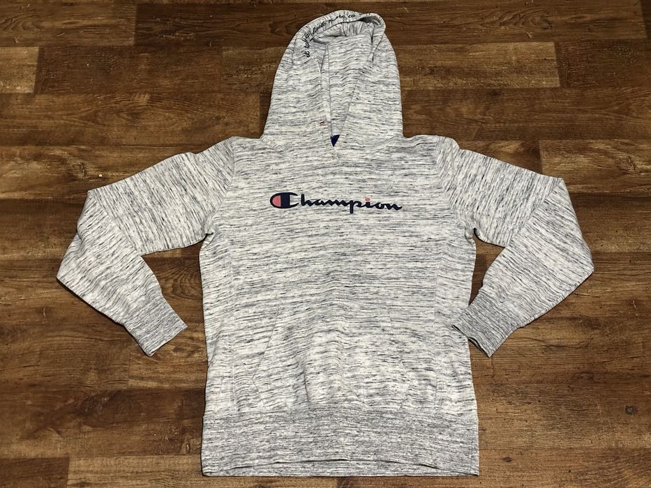 Кофта фірми Champion