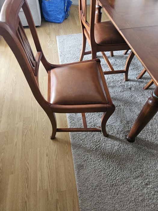 Mesa de Jantar com 4 cadeiras